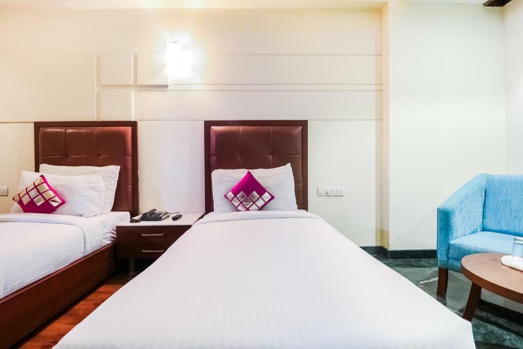 Hôtel La Silver Leaf à Nawāshahr Extérieur photo