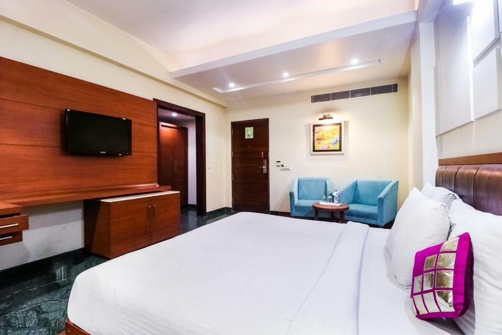 Hôtel La Silver Leaf à Nawāshahr Extérieur photo