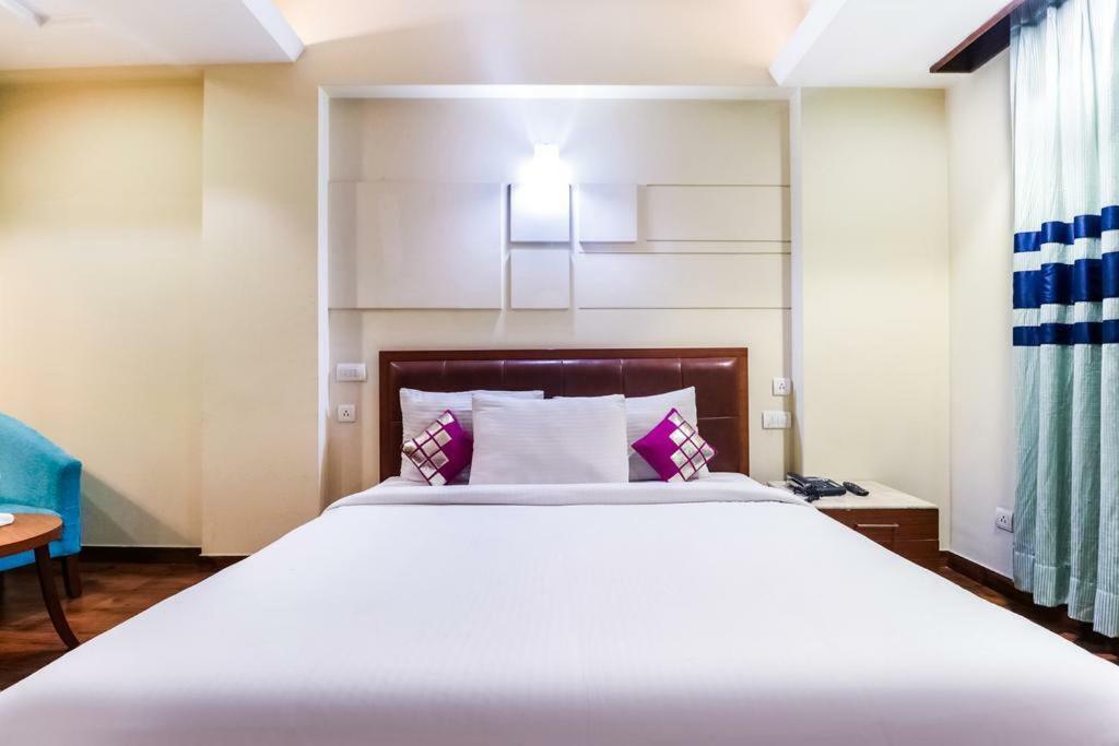 Hôtel La Silver Leaf à Nawāshahr Extérieur photo