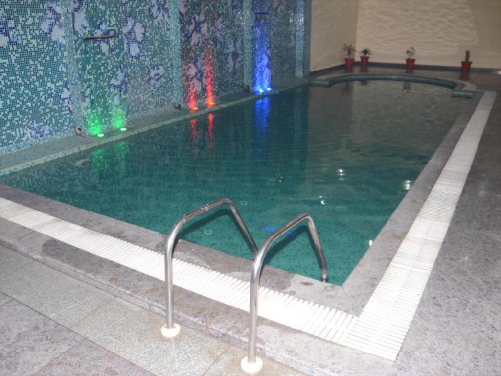 Hôtel La Silver Leaf à Nawāshahr Extérieur photo