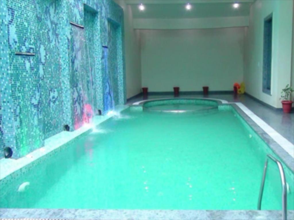 Hôtel La Silver Leaf à Nawāshahr Extérieur photo